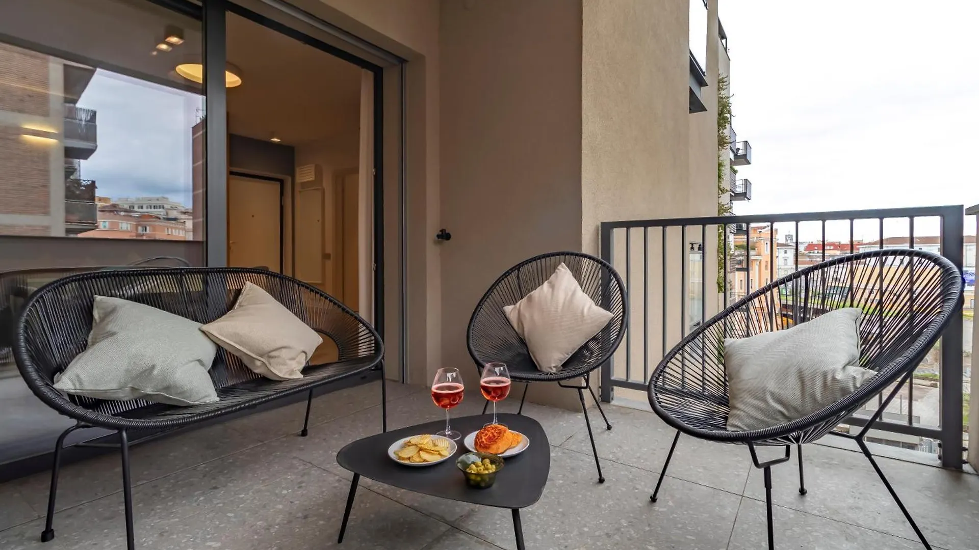 Aurealiving - Sage Luxury Apt With Air Conditioning, Fast Wifi And Free Gym Rome 0*,