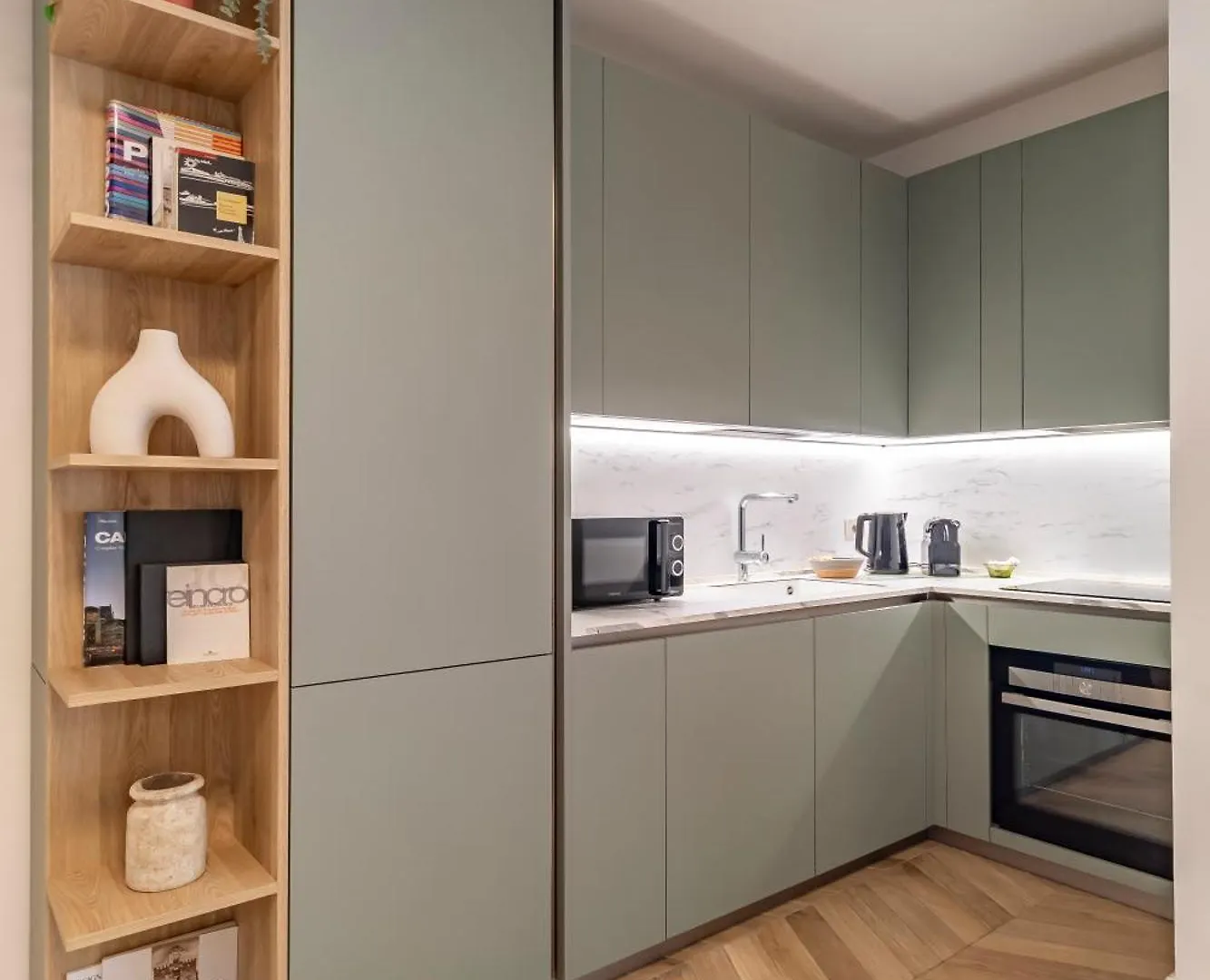 Aurealiving - Sage Luxury Apt With Air Conditioning, Fast Wifi And Free Gym Rome 0*,  Italy