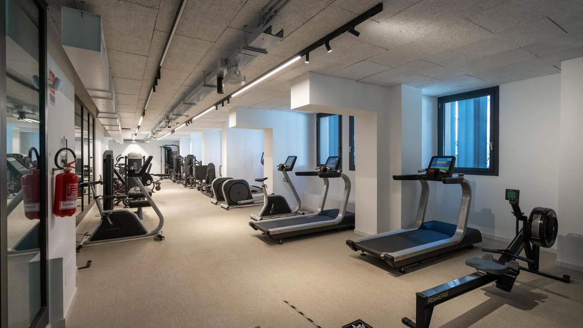 Aurealiving - Sage Luxury Apt With Air Conditioning, Fast Wifi And Free Gym Rome